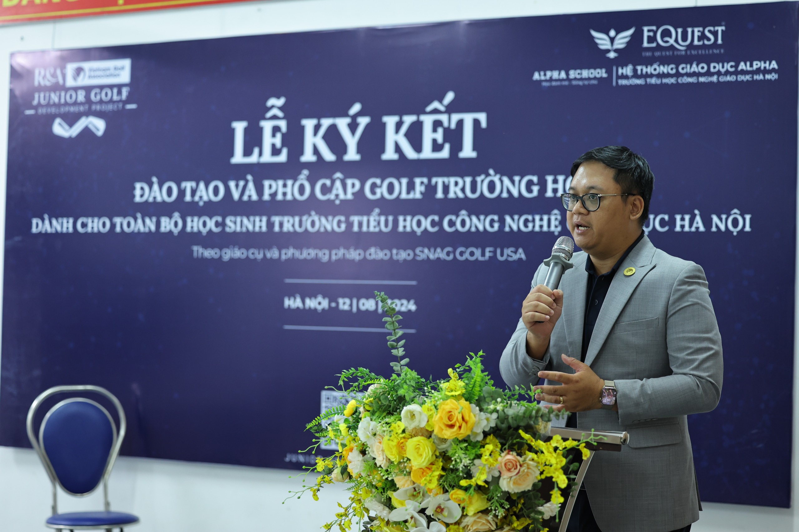 PCT Liên đoàn golf ĐNA – PCT Kiêm TTK VGA phát biểu về chương trình